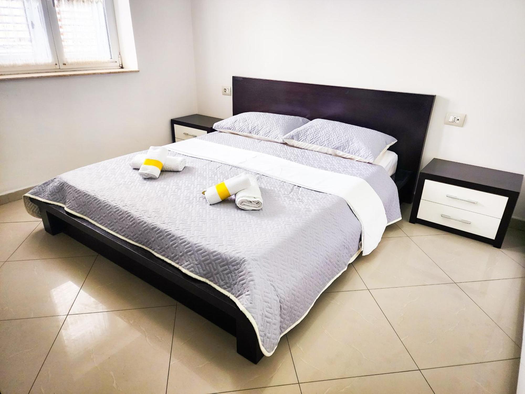 Apartment Sweet New Pazar ティラナ エクステリア 写真